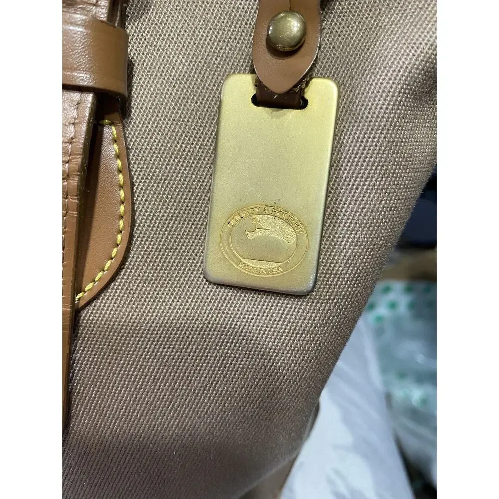 Dooney & Bourke VINTAGE T307, N°362308, made in USA, Tan Small Bucket‎ Bag